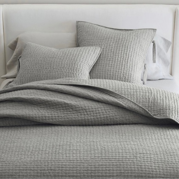 Pottery Barn Bedding Pottery Barn Pick Stitch Quilt In Light Grey